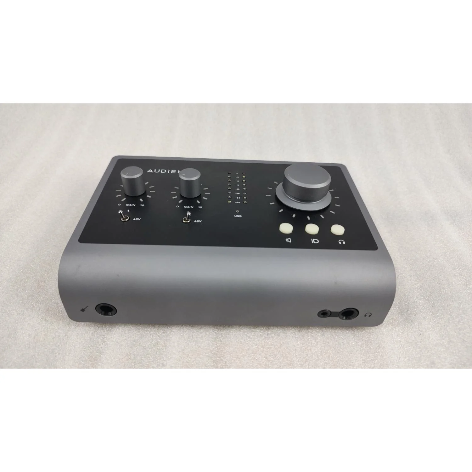 Audient ID14 MKII 10 In- 6 Out High Performance Audio Interface with Software Bundle - Open Box - Image 2
