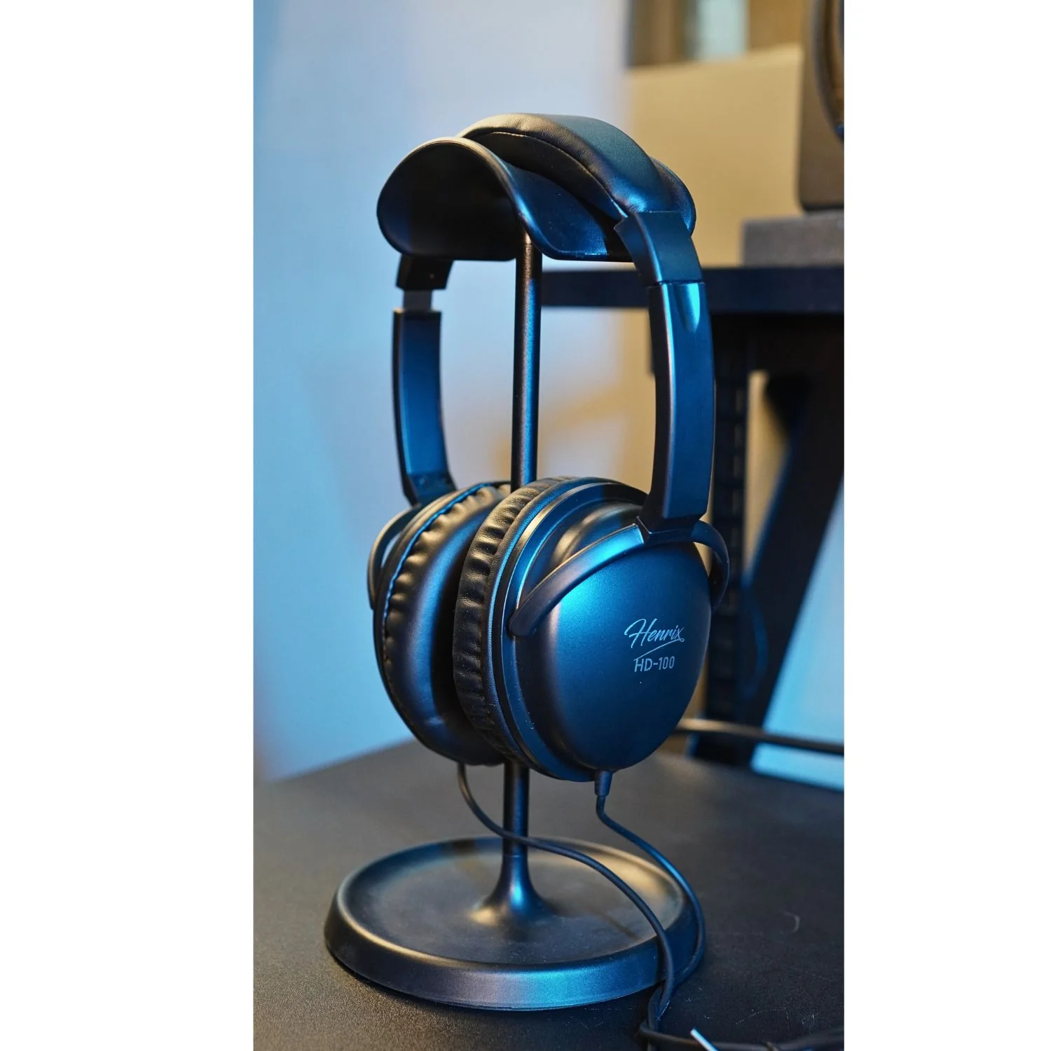 Henrix HD-100 Wired Headphones - Image 3