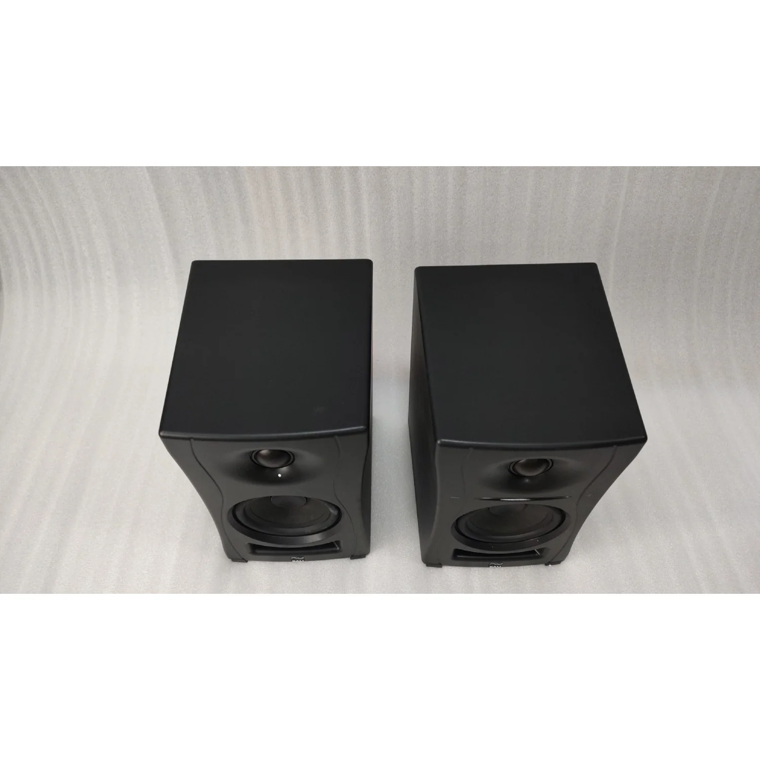 Kali Audio LP-UNF 4.5" Ultra Nearfield Powered Studio Monitors - Pair  - Open Box - Image 5