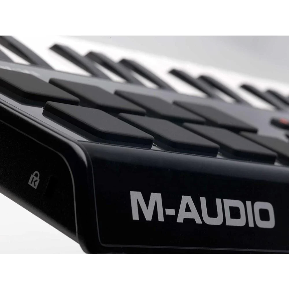 M-Audio Axiom AIR Mini 32 Premium Midi Keyboard and Pad Controller - Image 6
