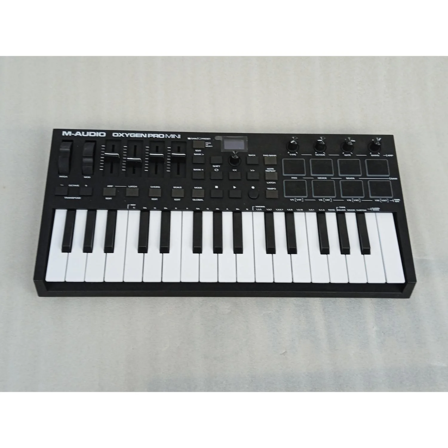 M-Audio Oxygen Pro USB Powered MIDI Controller With Smart Controls & Auto Mapping - Open Box B Stock - Image 5