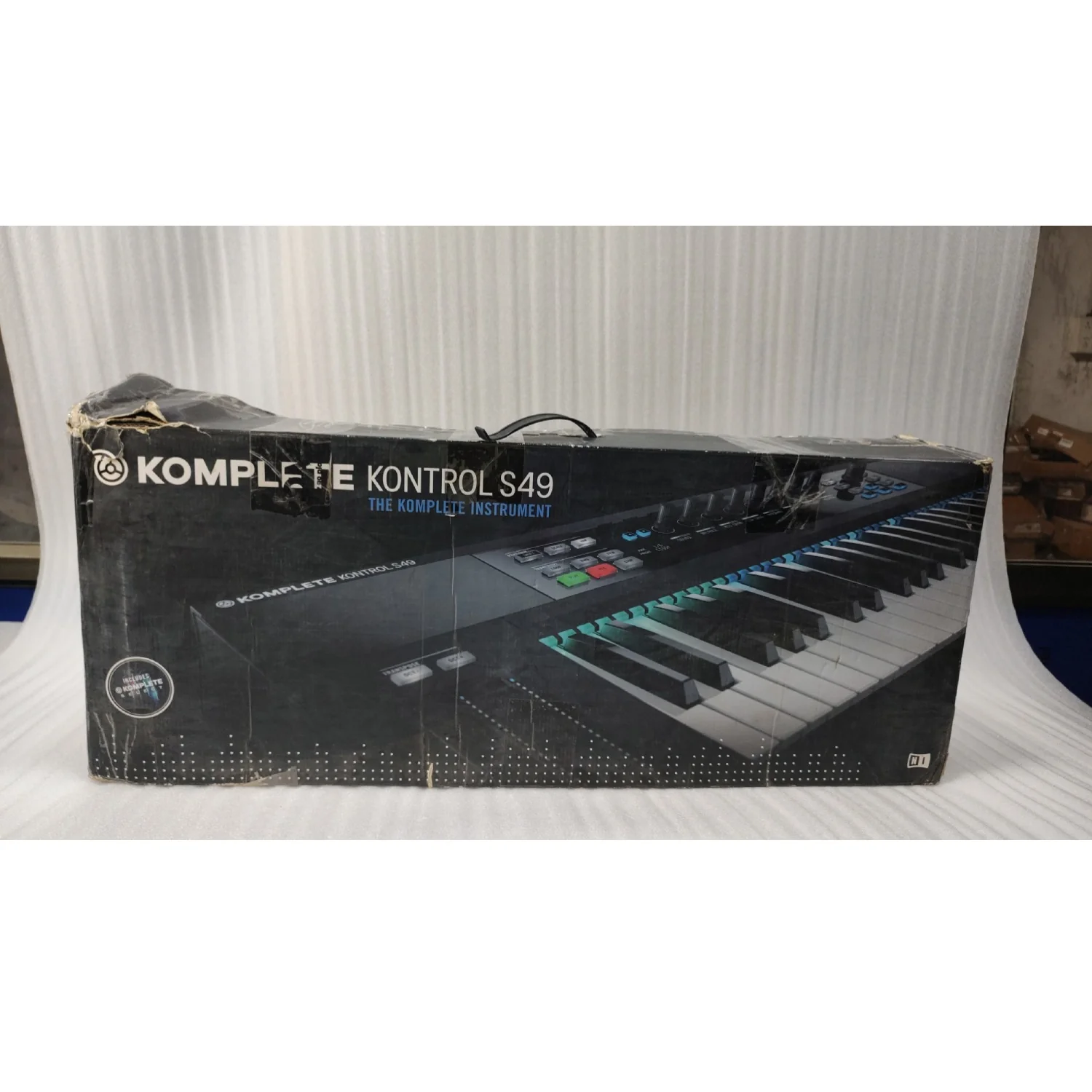 Native Instruments Komplete Kontrol S49 MK1 Midi Keyboard with Free Upgrade To Komplete 12 Select - Open Box - Image 15