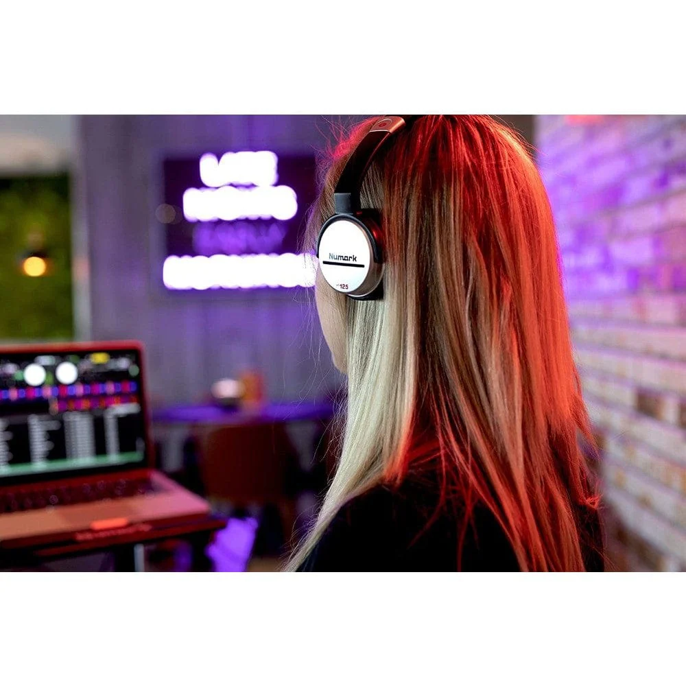 Numark HF-125 Dual-Cup DJ Headphones - Image 7