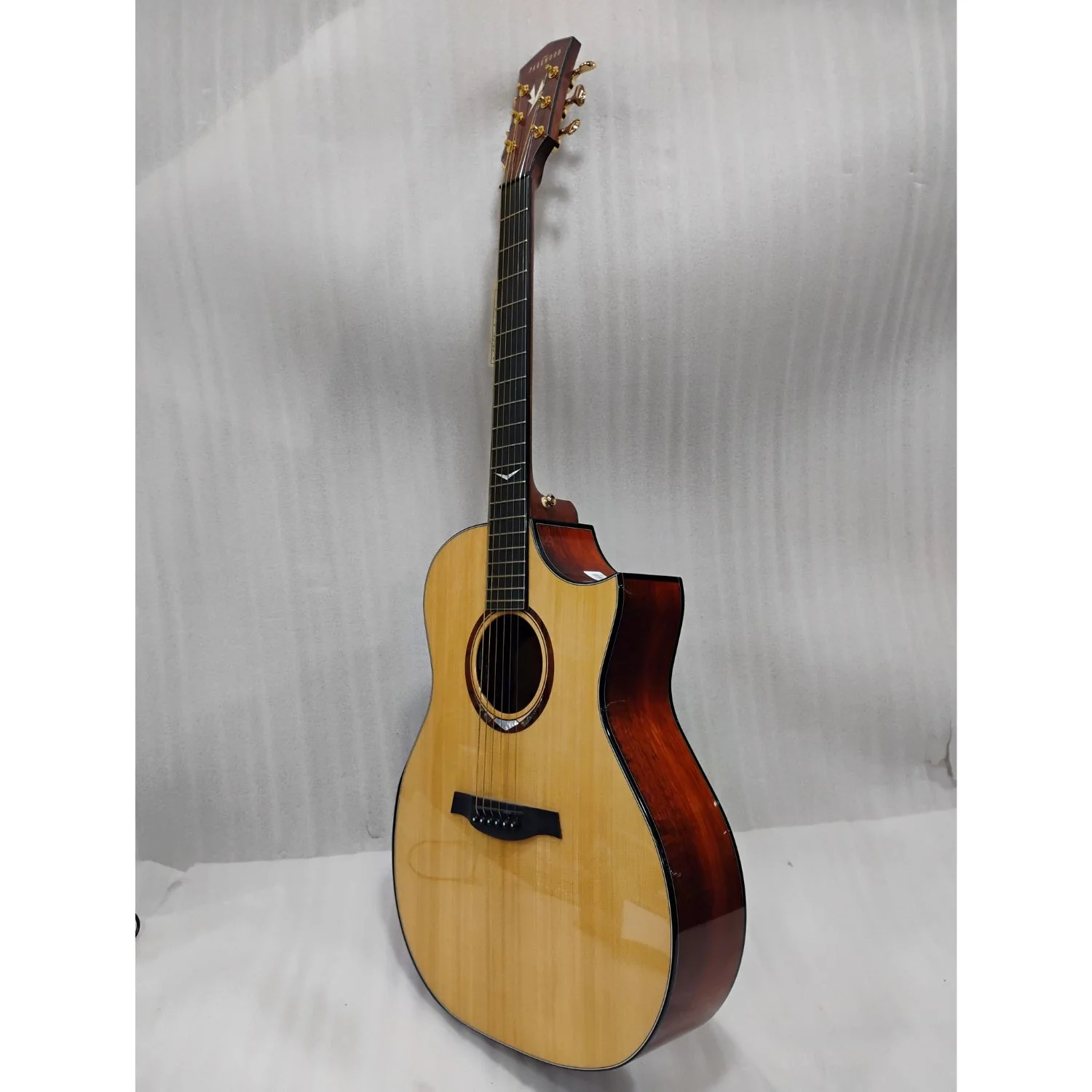 Parkwood GA980ADK GA Series Grand Auditorium Cutaway Electro Acoustic Guitar with Case - Open Box