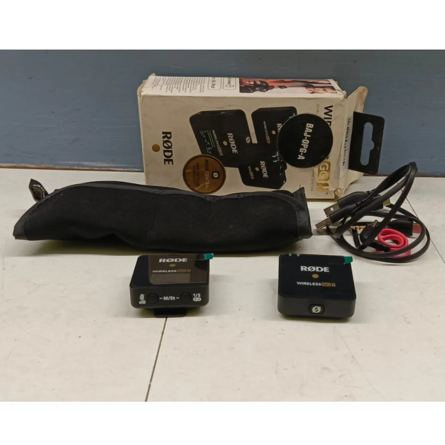 Rode Wireless Go ll Dual Channel Wireless Microphone System - Open Box B Stock