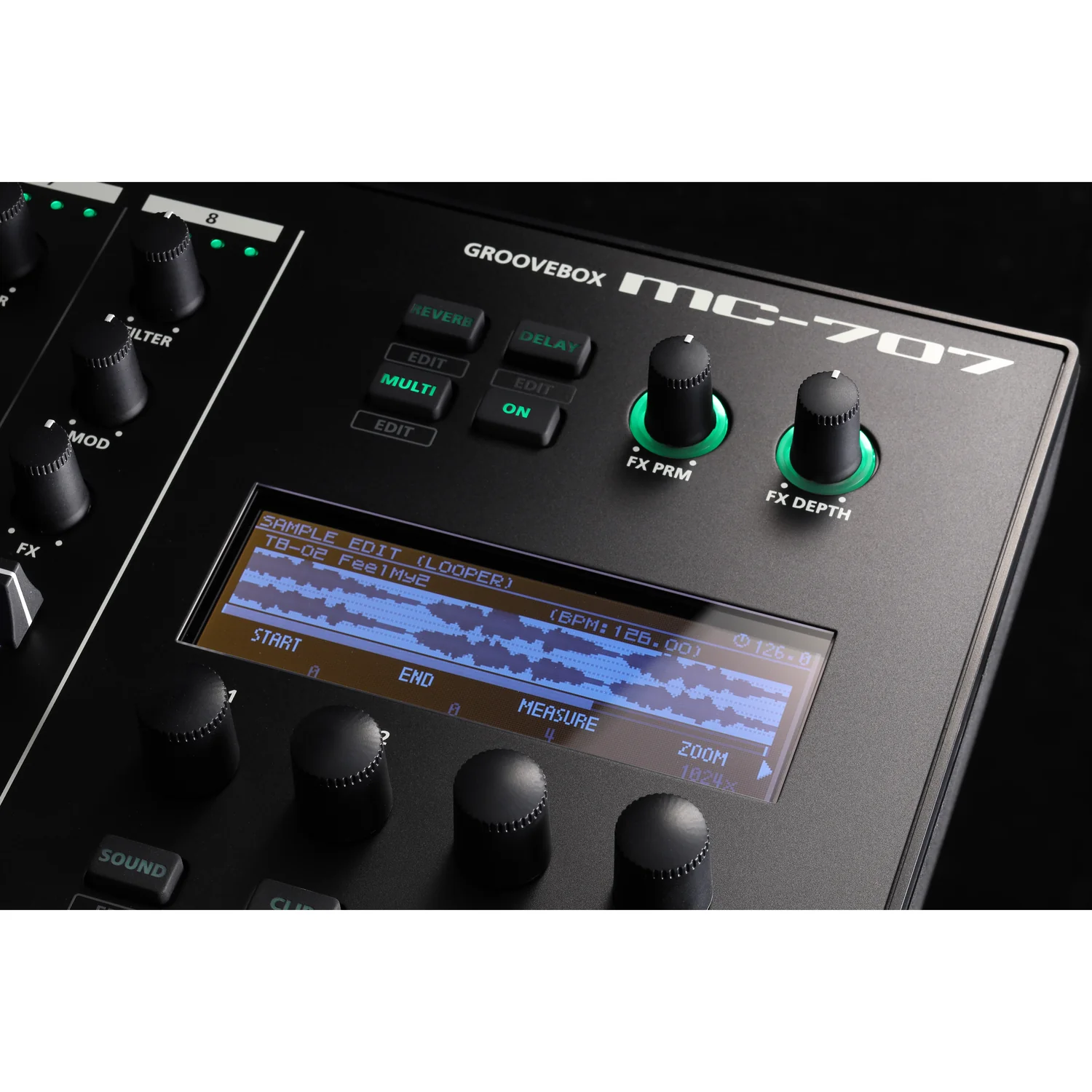 Roland MC 707 8 Tracks Groovebox - Image 5