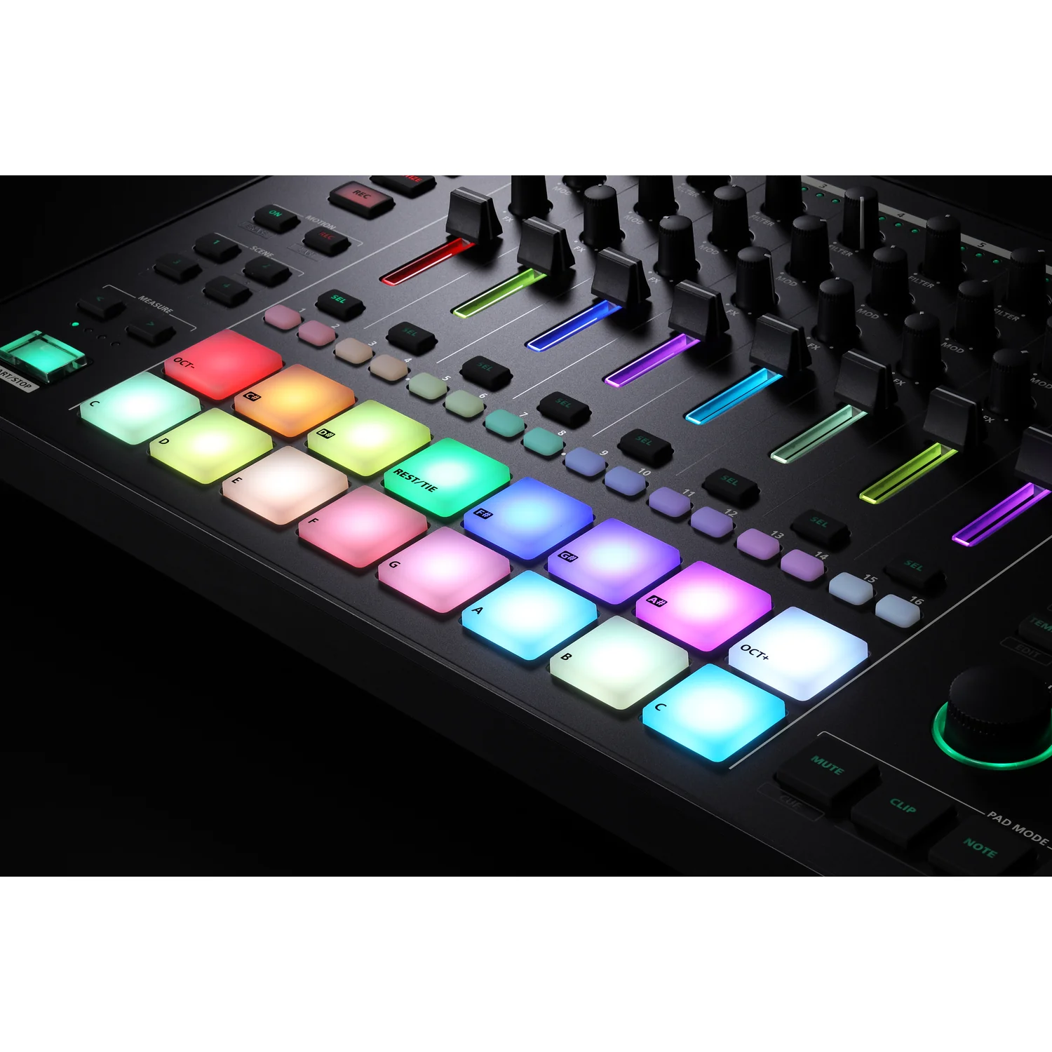 Roland MC 707 8 Tracks Groovebox - Image 7