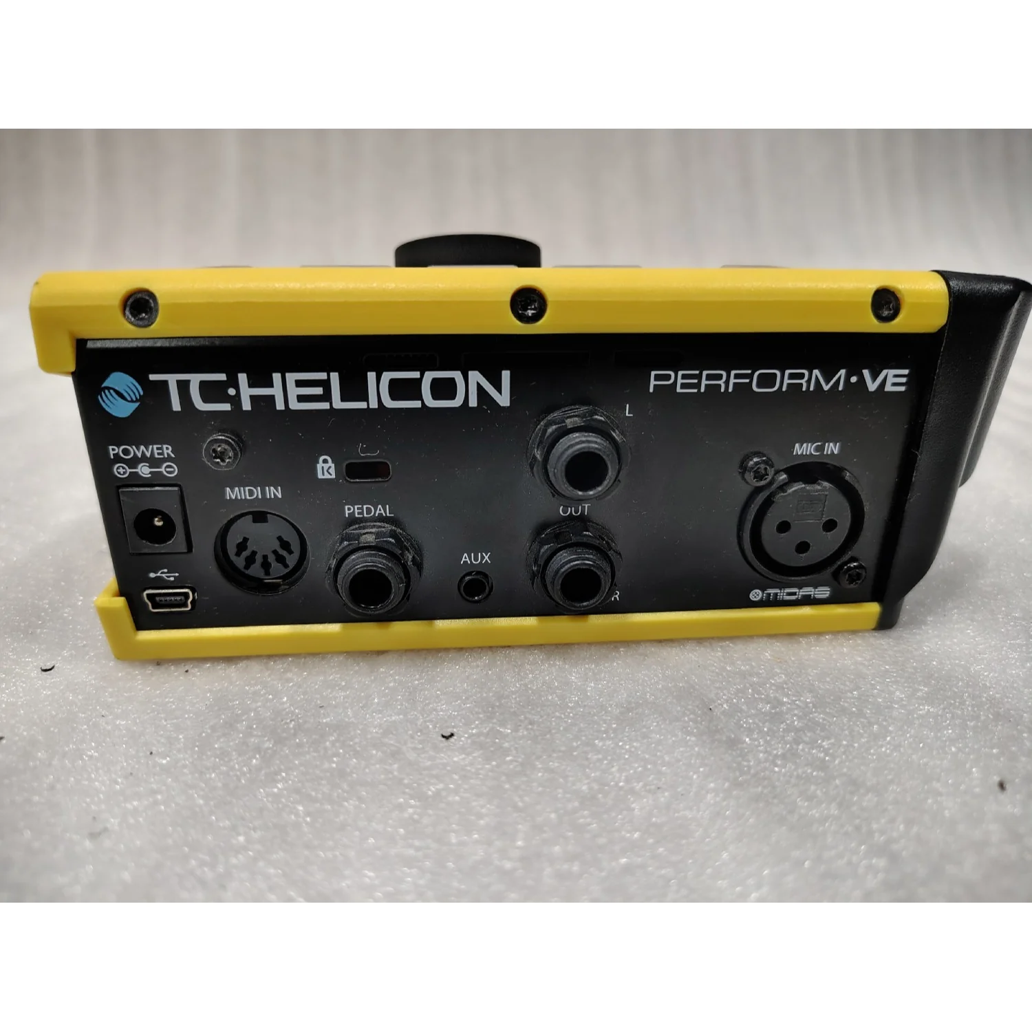TC Helicon Perform-VE Vocal Manipulator and Drum Looper - Open Box - Image 5