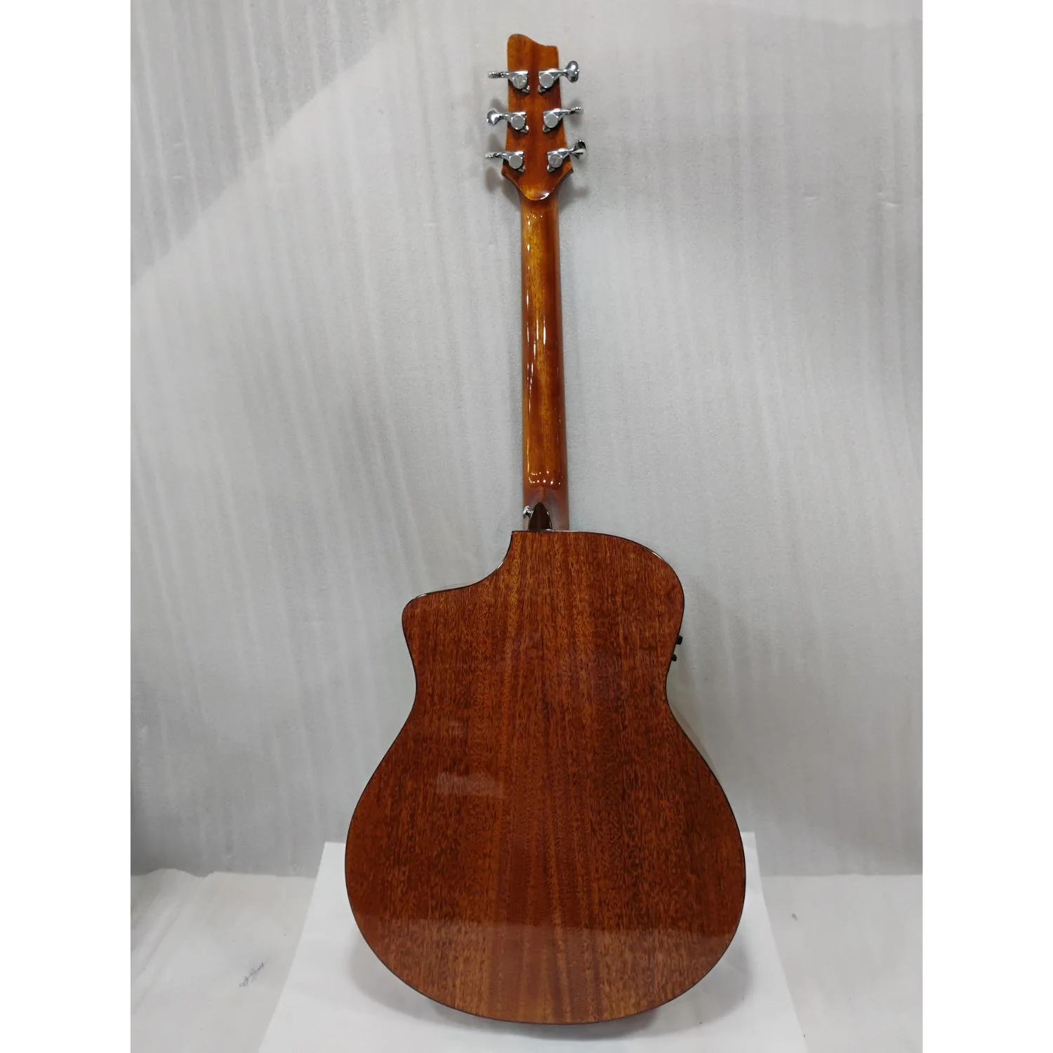 Vault Artisan Premium Electro-Acoustic Guitar with Solid Spruce Top, Solid Mahogany Back and Sides and Fishman Pickup - Open Box - Image 8