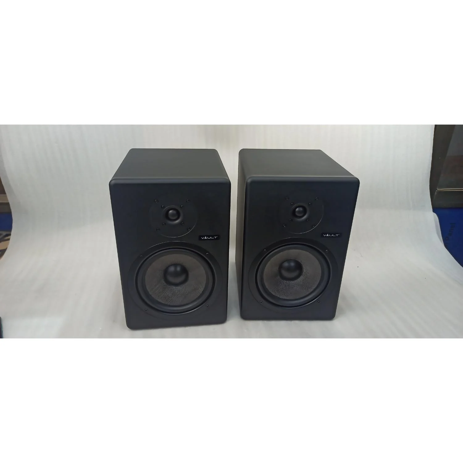 Vault C8 8-Inch Powered Studio Monitors - Pair - Open Box - Image 10