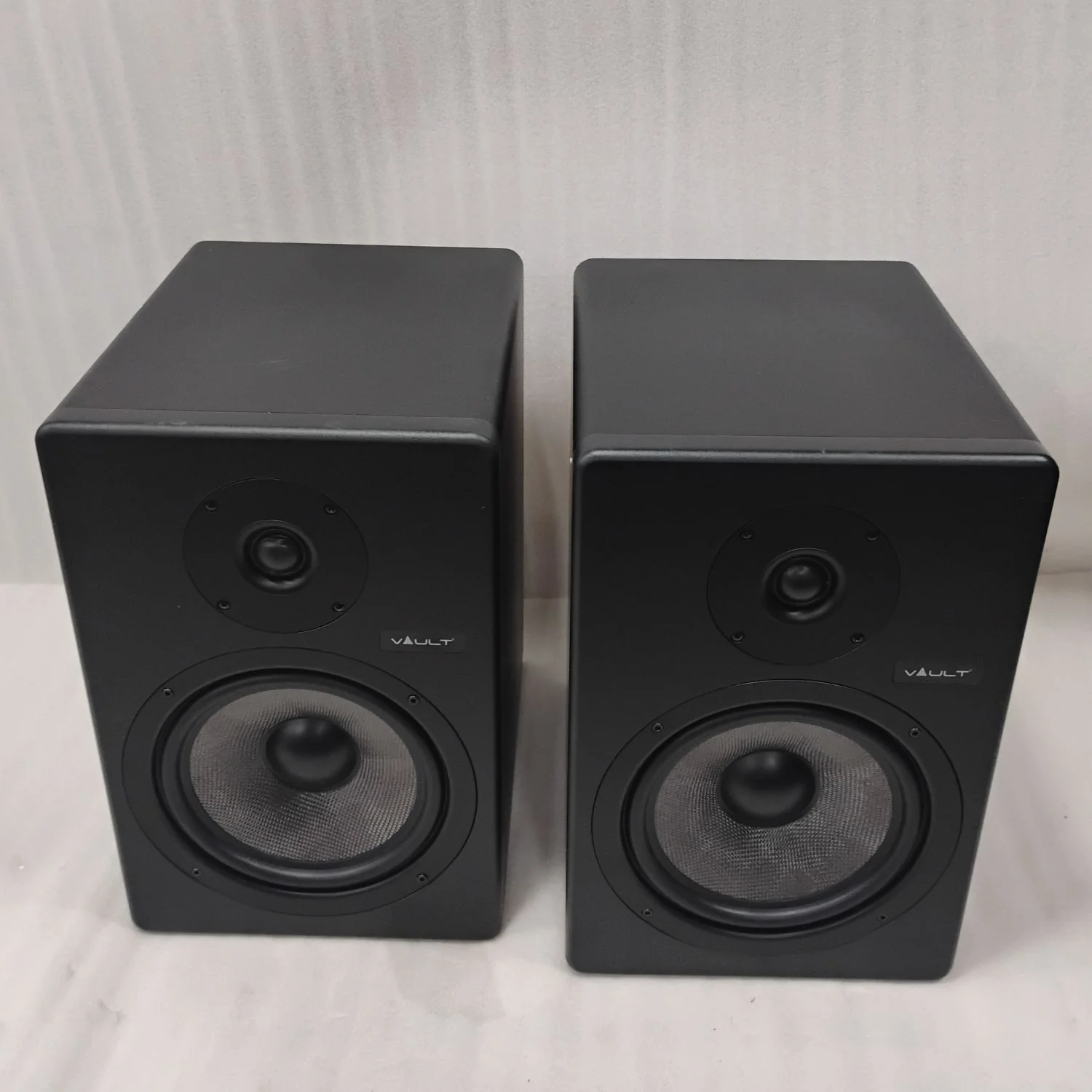 Vault C8 8-Inch Powered Studio Monitors - Pair - Open Box - Image 24