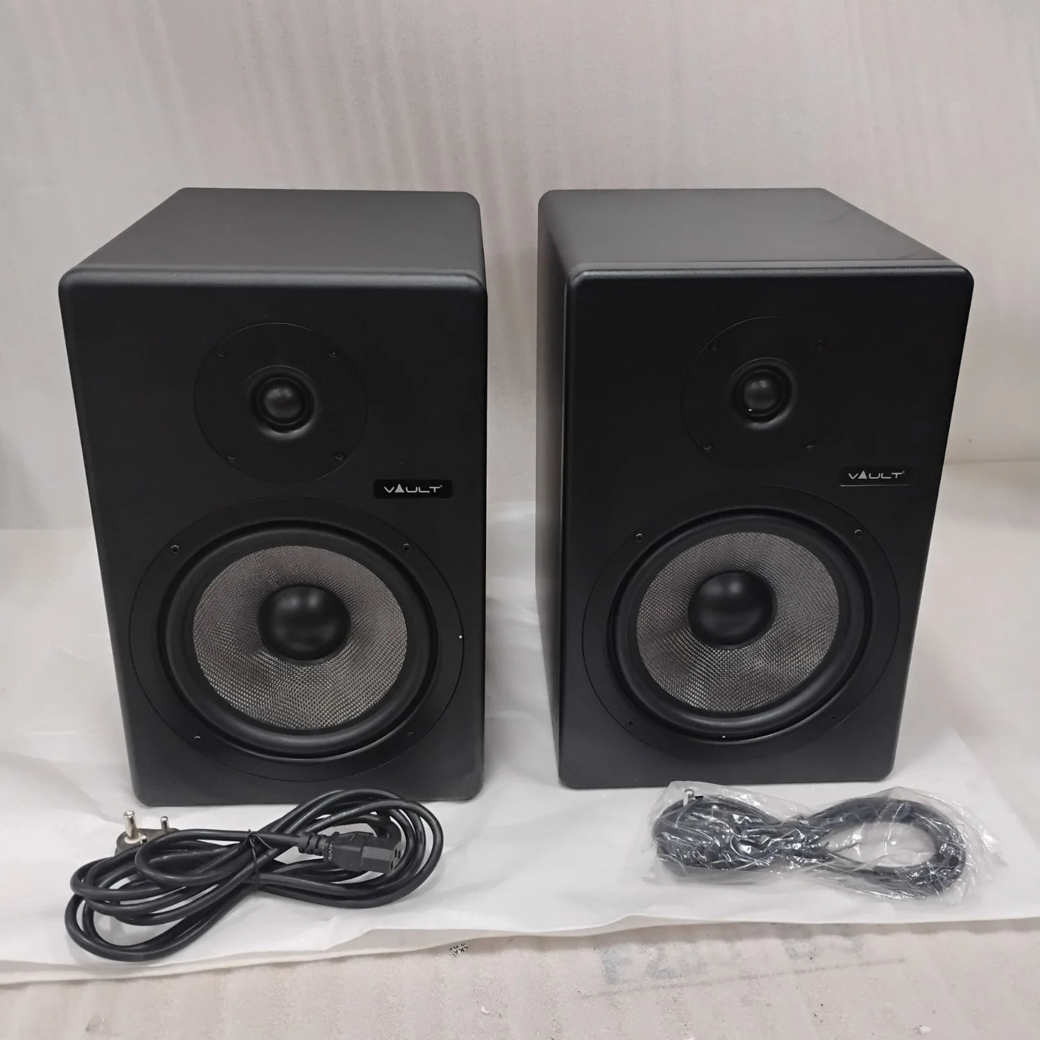 Vault C8 8-Inch Powered Studio Monitors - Pair - Open Box - Image 30