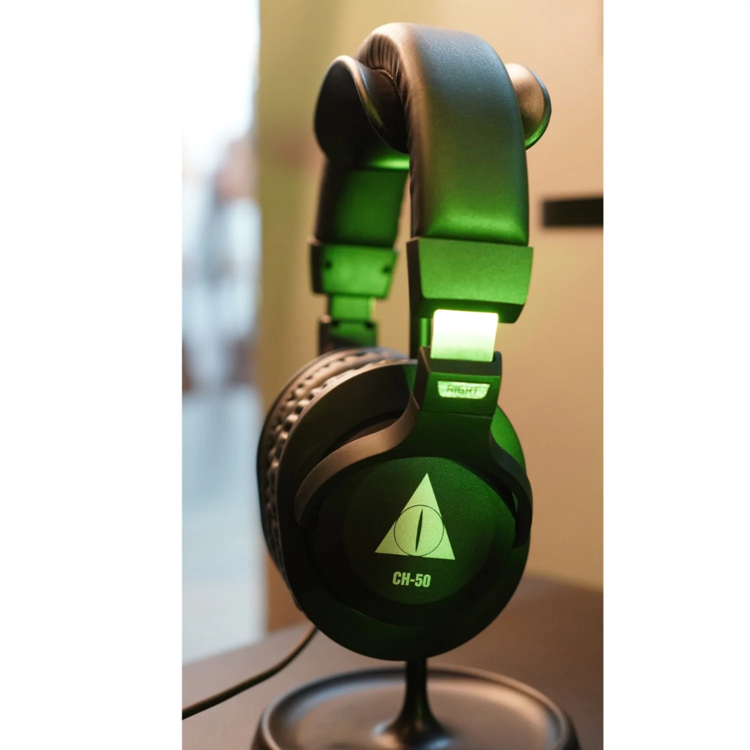 Vault CH-50 Wired Headphones - Must Have Accessories - Image 5