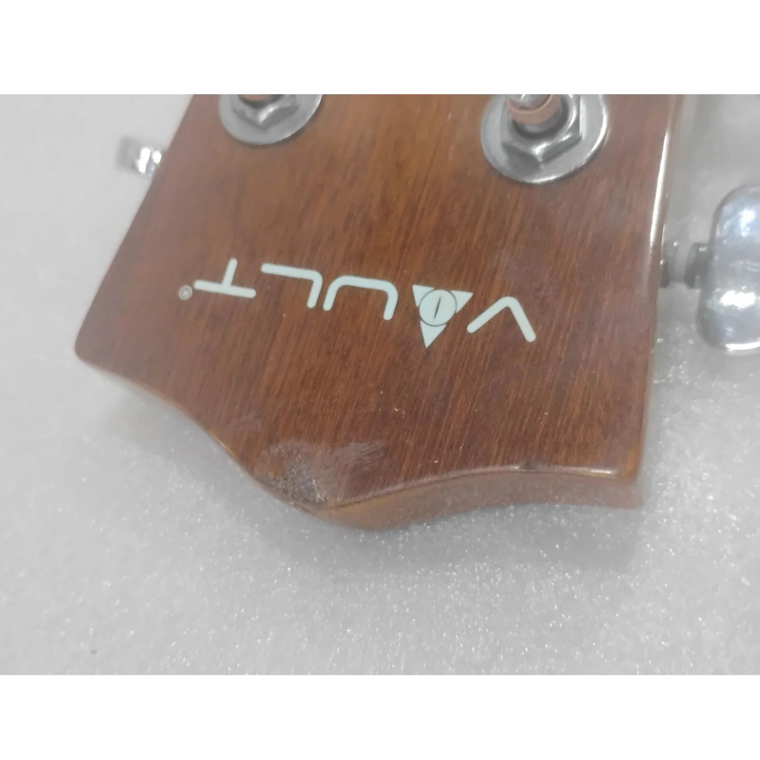 Vault EA20 40 inch Cutaway Acoustic Guitar - Left Handed - Open Box B Stock - Image 8