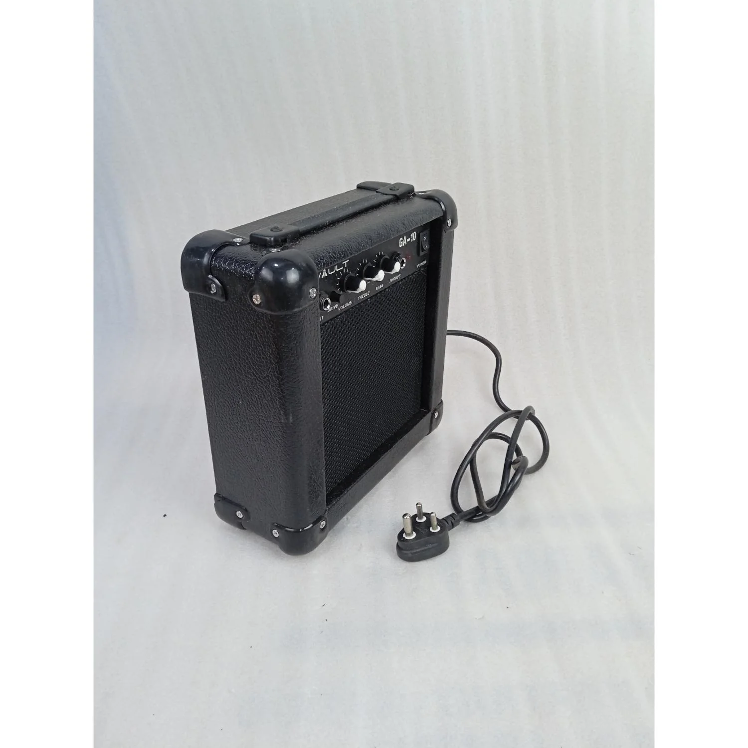 Vault GA10 Guitar Amplifier - 10 watts - Open Box B Stock - Image 4