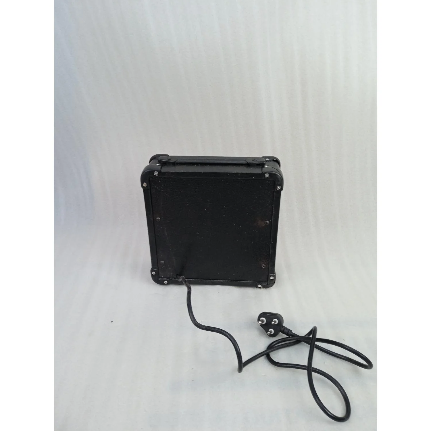 Vault GA10 Guitar Amplifier - 10 watts - Open Box B Stock - Image 6