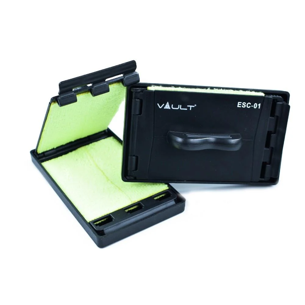 Vault Guitar String Cleaner