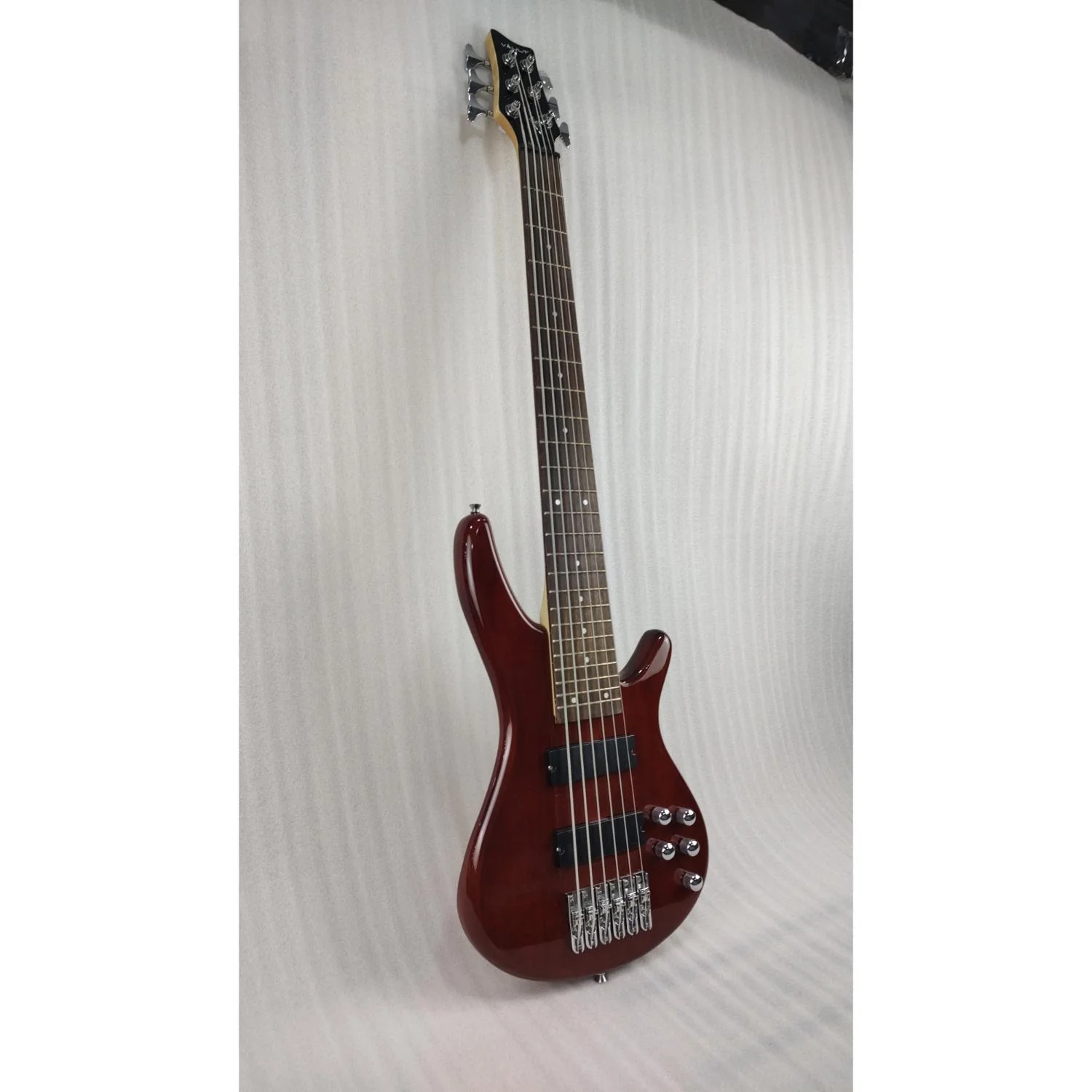 Vault Performer Pro RB6 Six String Electric Bass Guitar - High Gloss Solid Mahogany - Open Box - Image 10