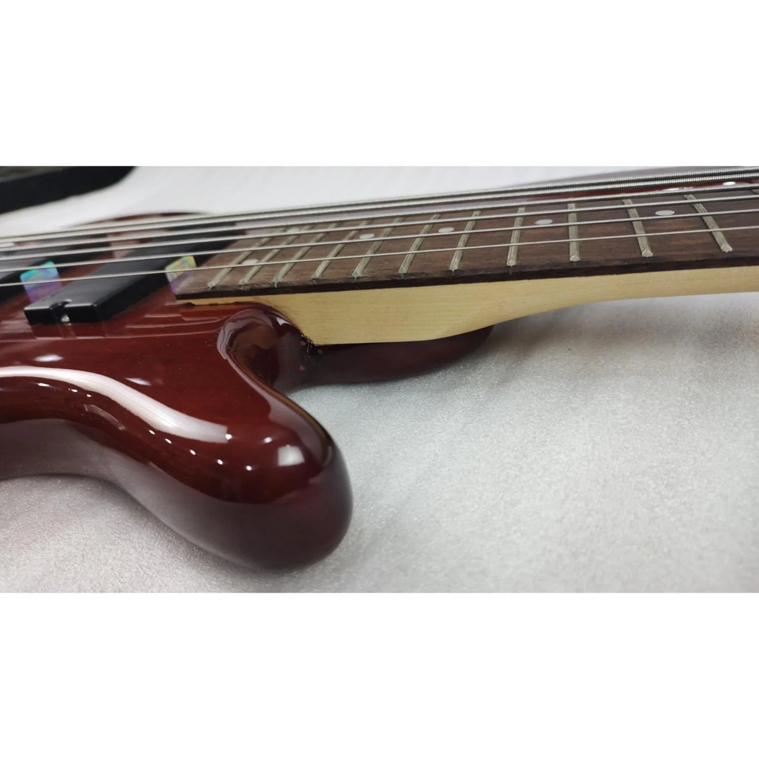 Vault Performer Pro RB6 Six String Electric Bass Guitar - High Gloss Solid Mahogany - Open Box - Image 7