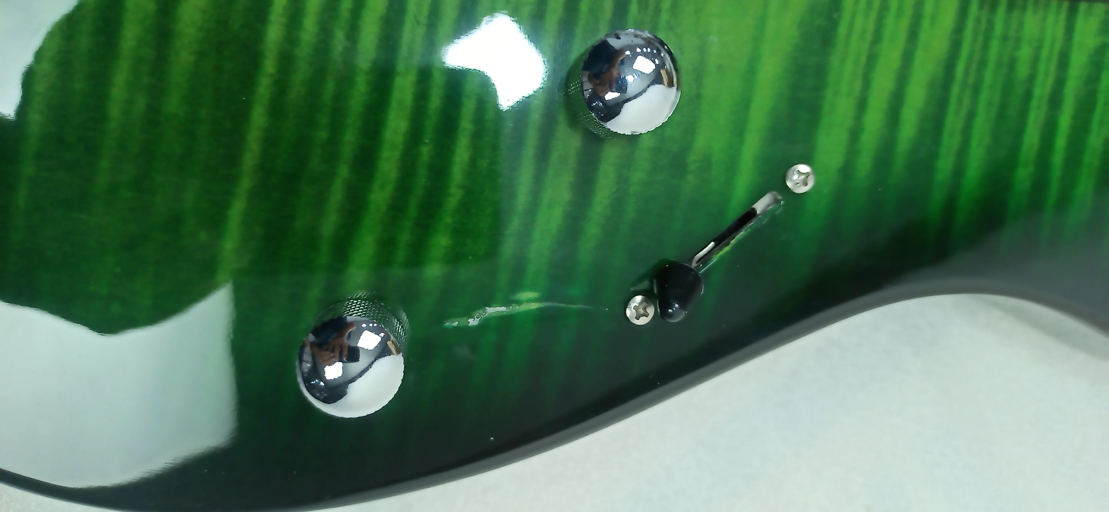 Vault RG1 Soloist Premium Electric Guitar - Transparent Green Burst - Open Box B Stock - Image 31