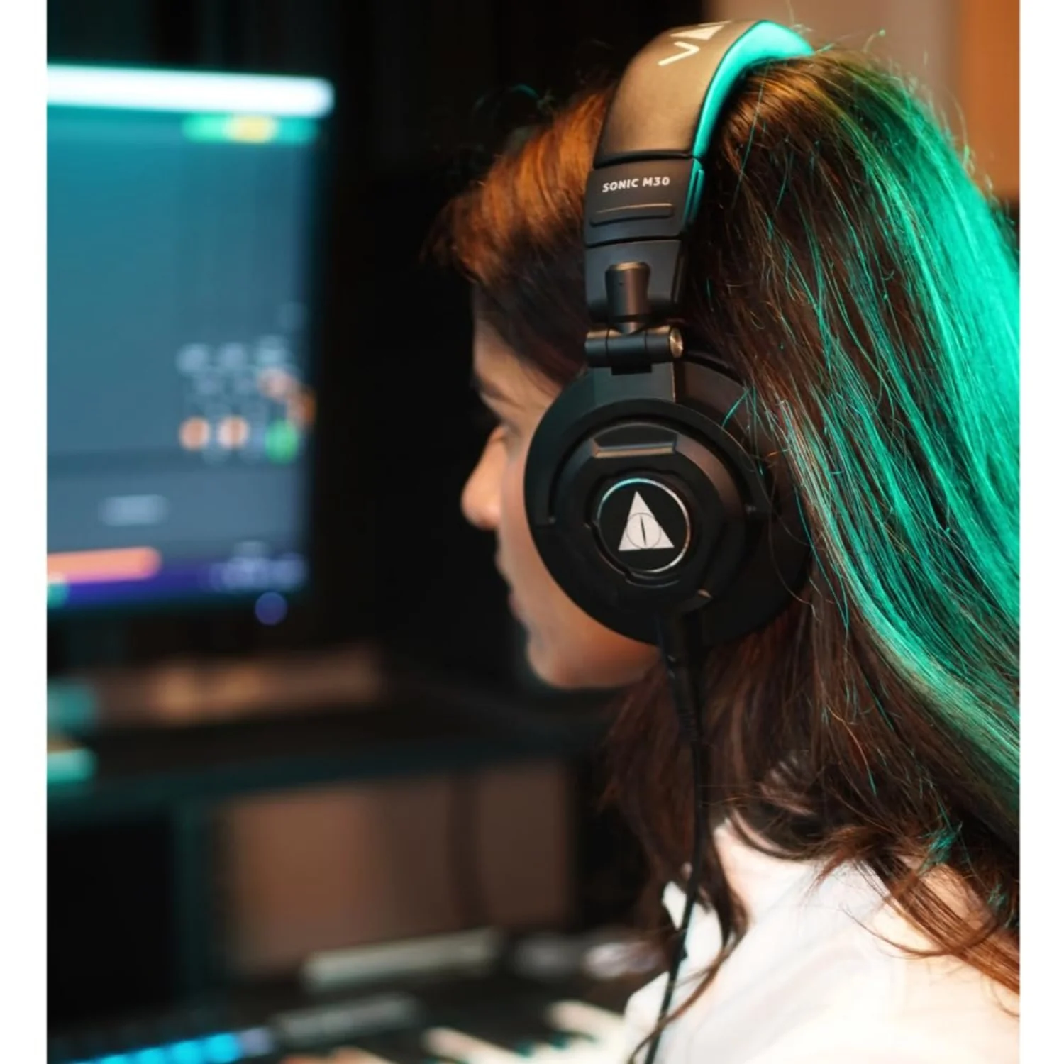 Vault Sonic M30 Studio Monitoring Headphone - Image 2