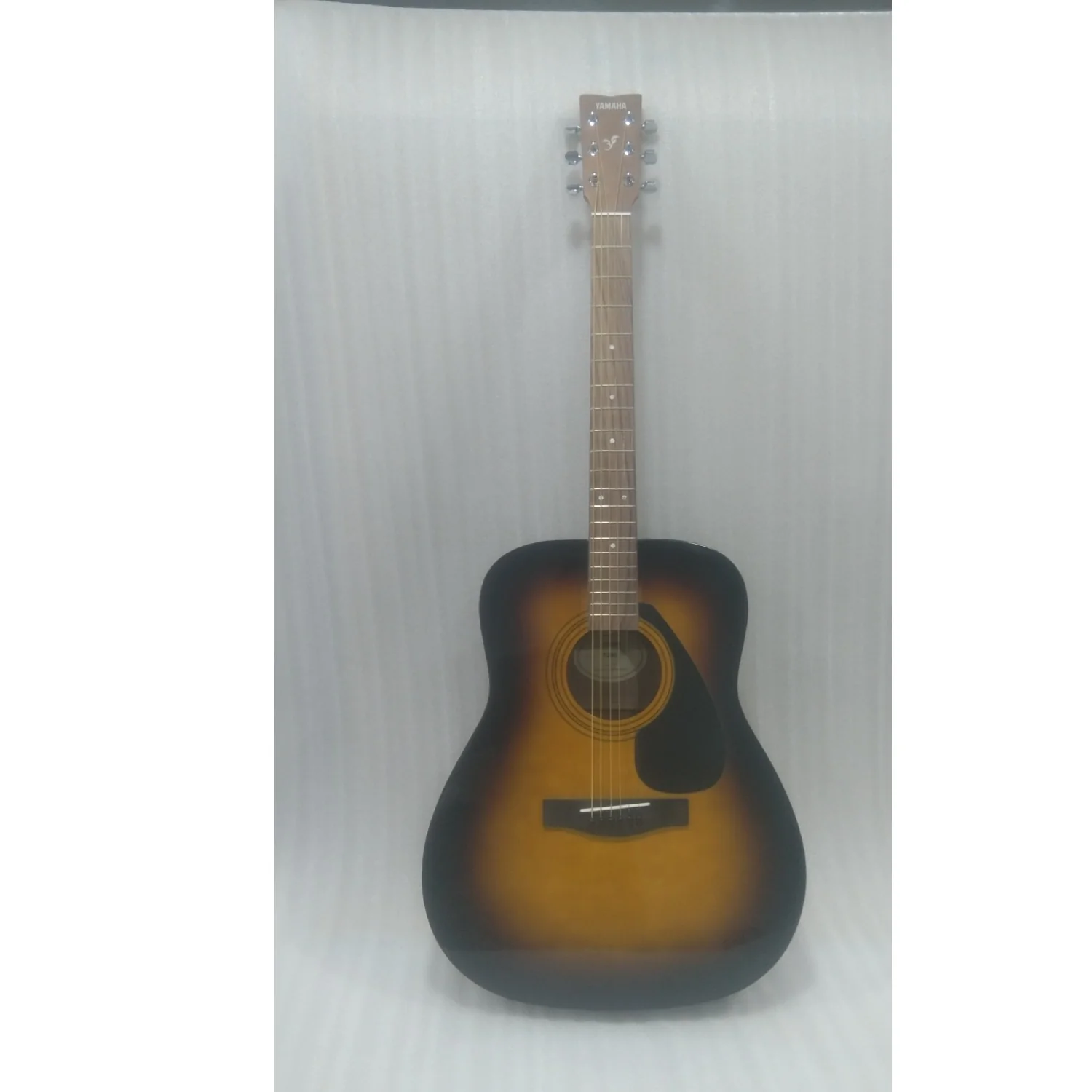 Yamaha F280 40 Inch Acoustic Guitar - Open Box B Stock - Image 2